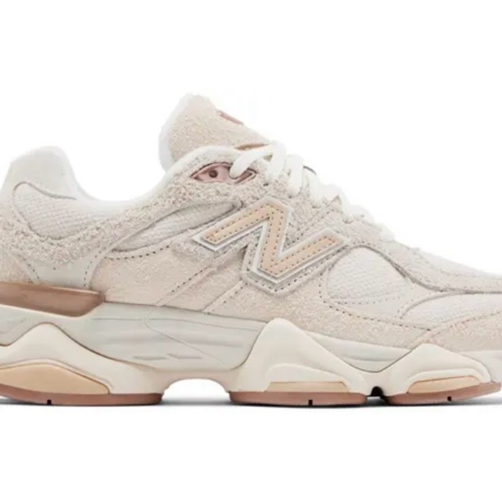 Nwt new balance 9060 fashion  Women's Beige and Tan Sneakers